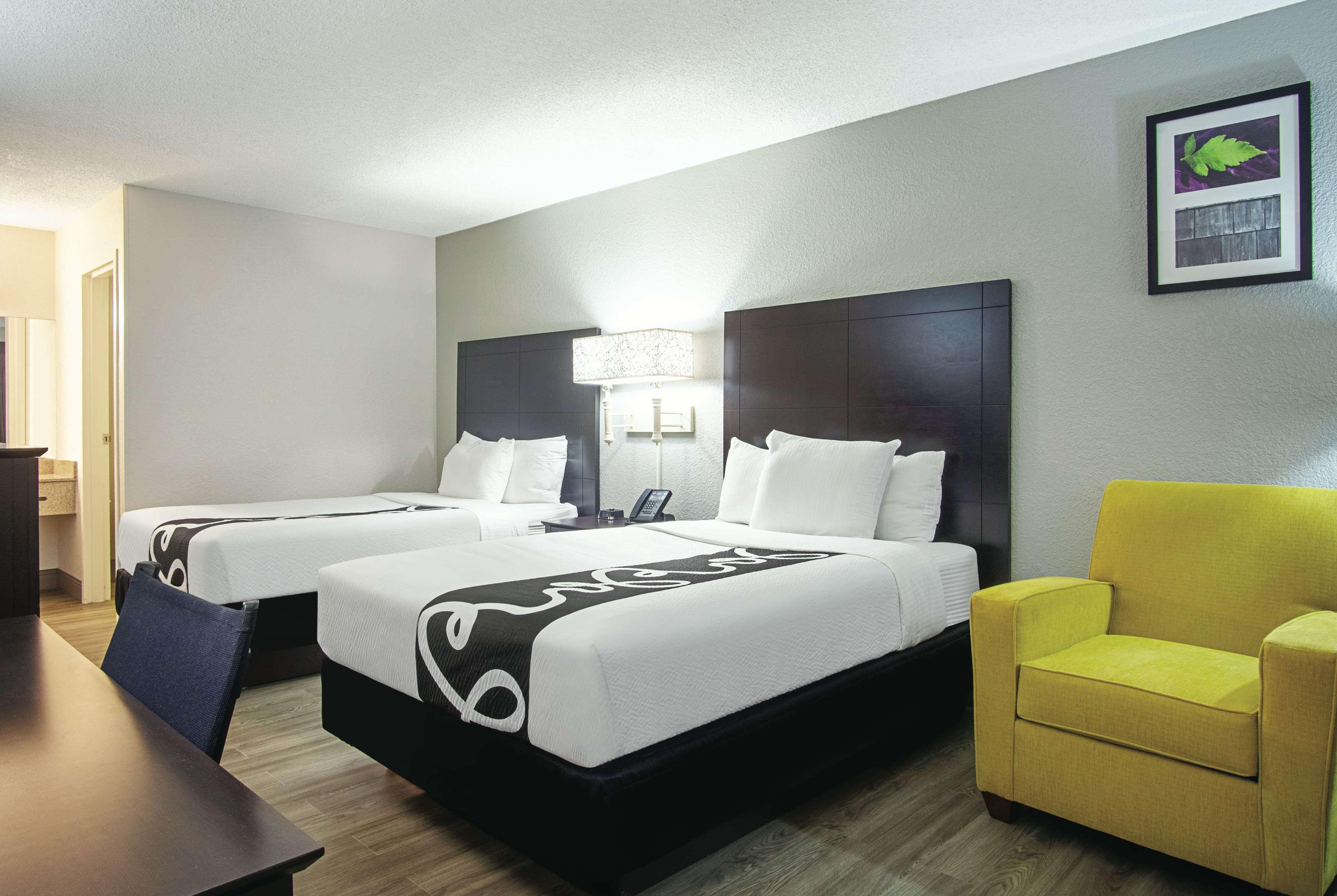 La Quinta Inn By Wyndham West Palm Beach - Florida Turnpike Century Village  Exteriör bild