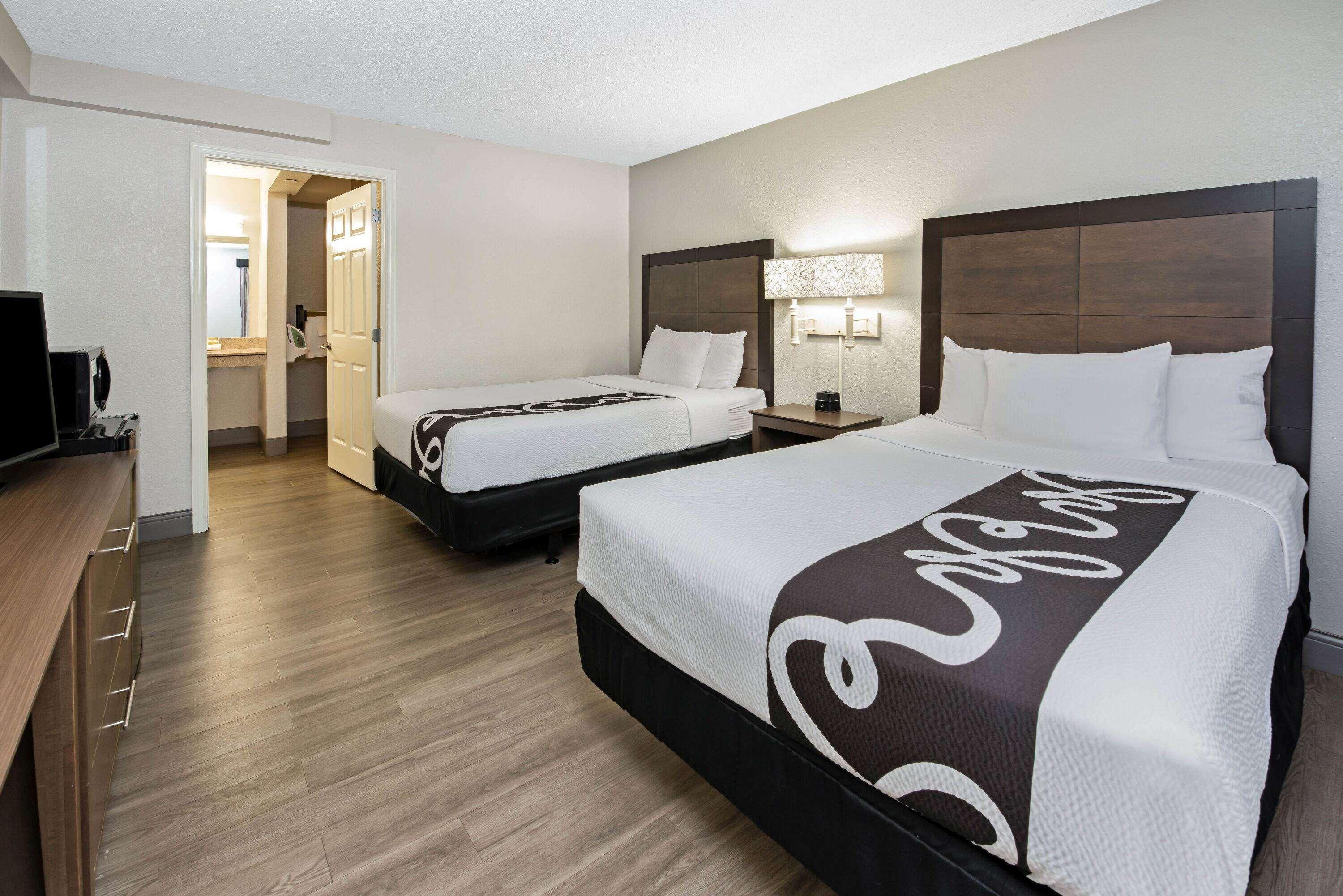 La Quinta Inn By Wyndham West Palm Beach - Florida Turnpike Century Village  Exteriör bild