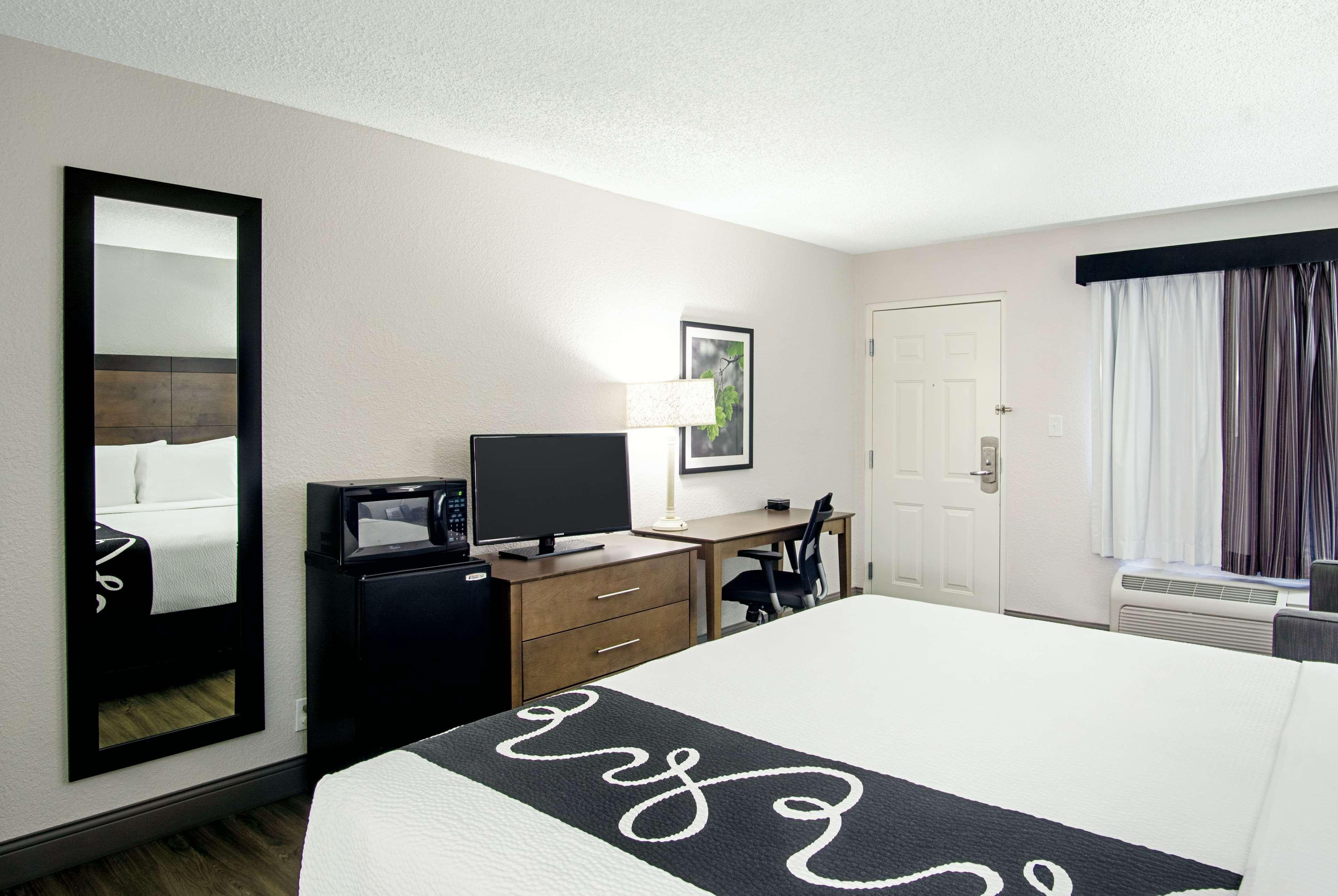 La Quinta Inn By Wyndham West Palm Beach - Florida Turnpike Century Village  Exteriör bild