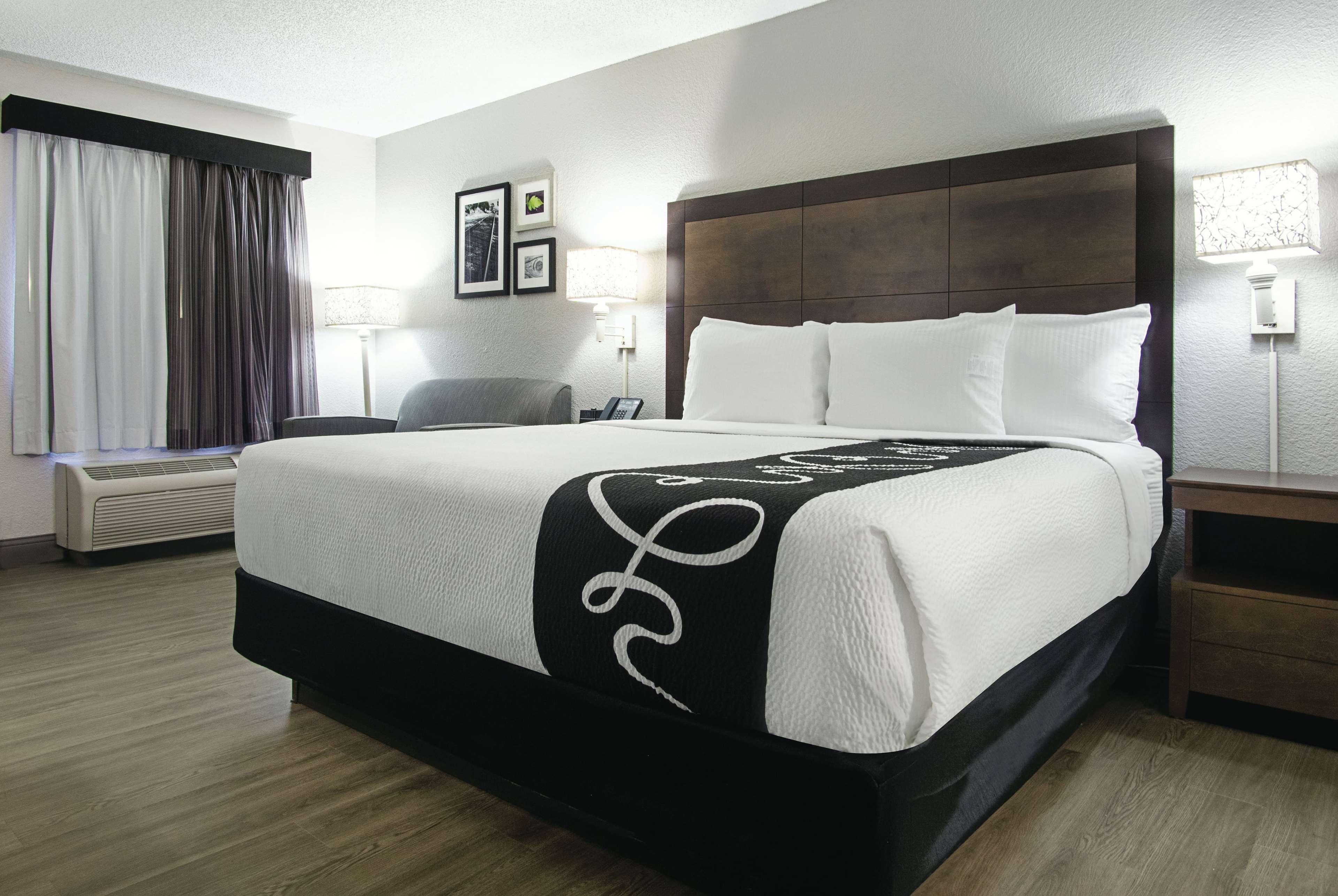 La Quinta Inn By Wyndham West Palm Beach - Florida Turnpike Century Village  Exteriör bild