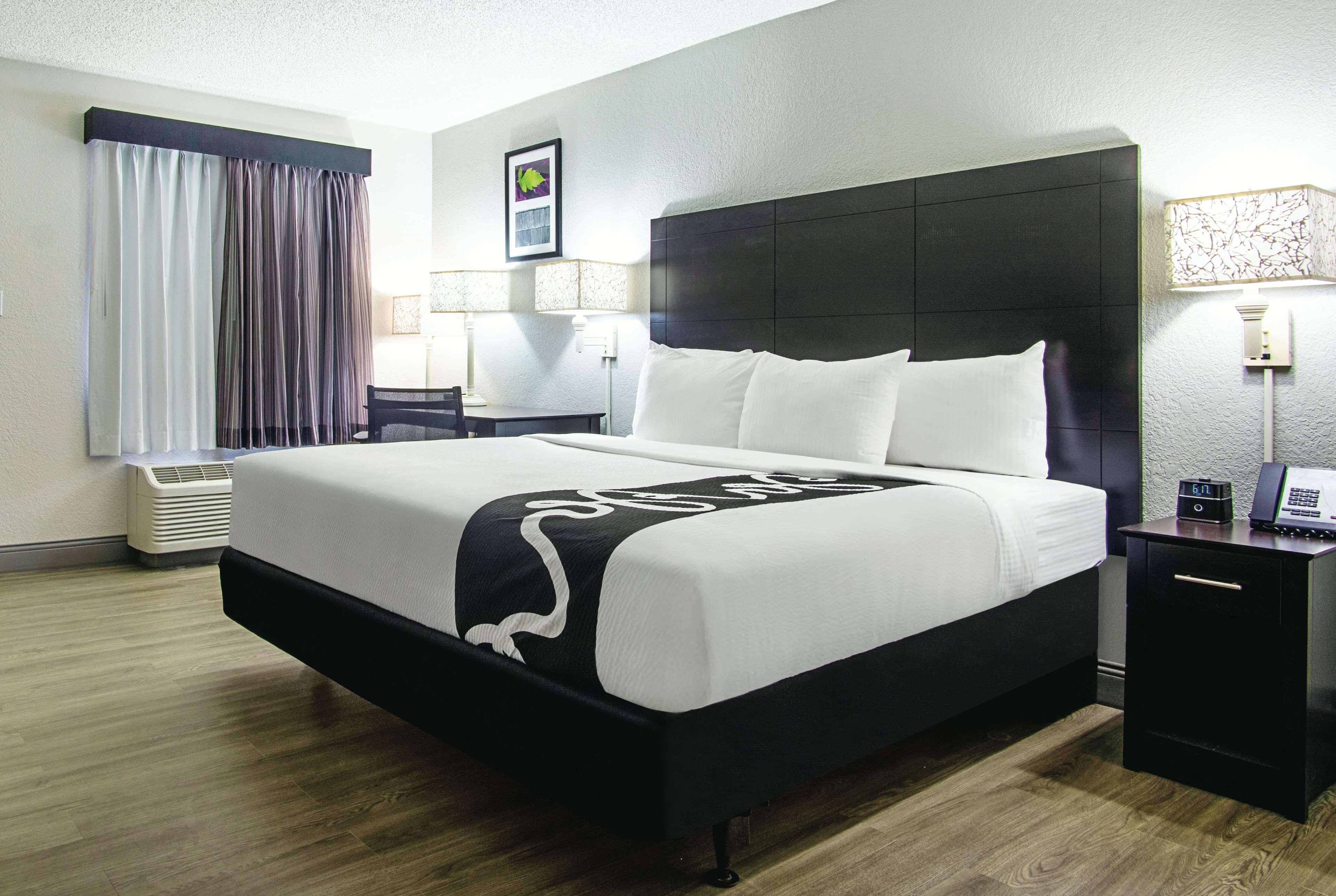 La Quinta Inn By Wyndham West Palm Beach - Florida Turnpike Century Village  Exteriör bild