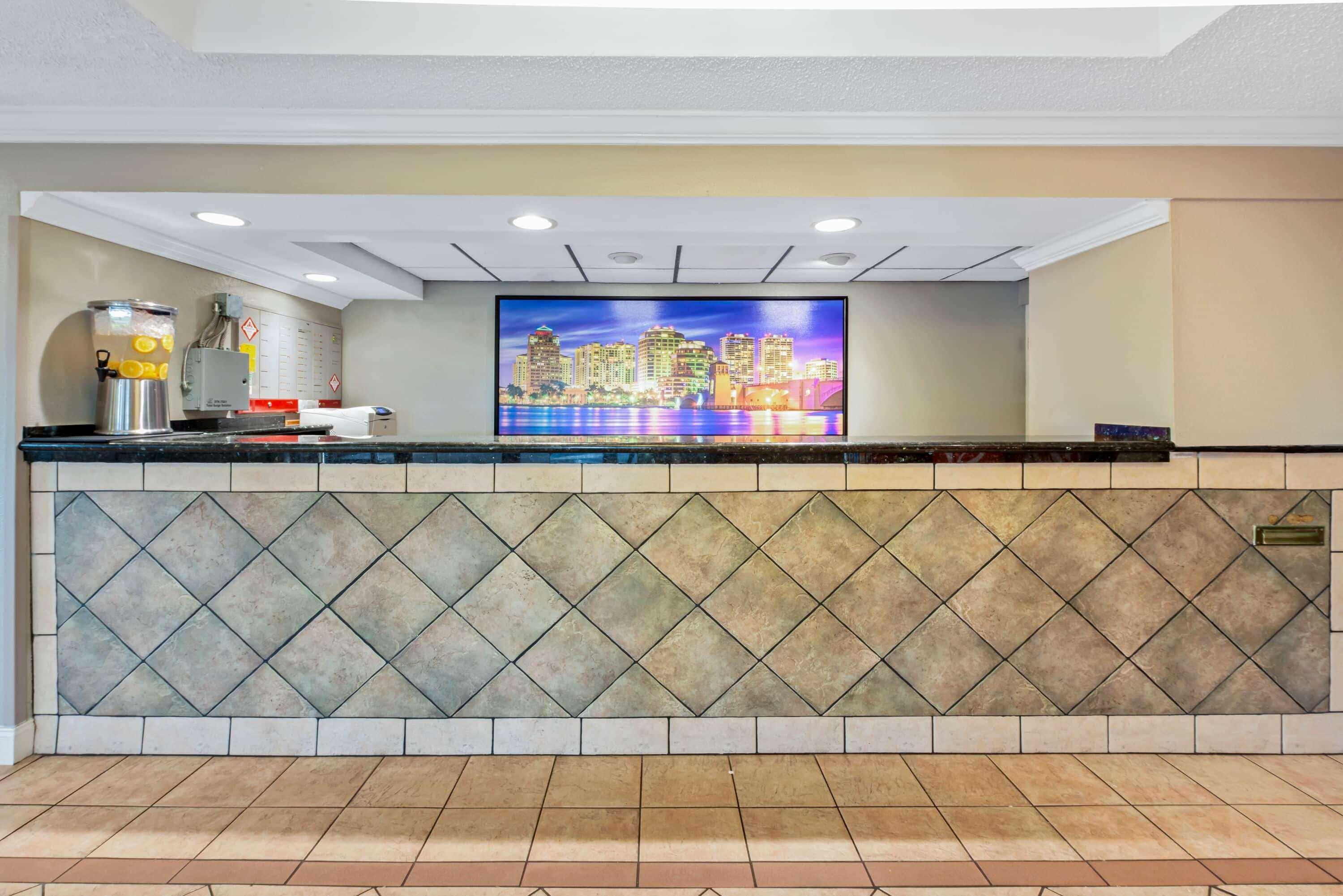 La Quinta Inn By Wyndham West Palm Beach - Florida Turnpike Century Village  Exteriör bild