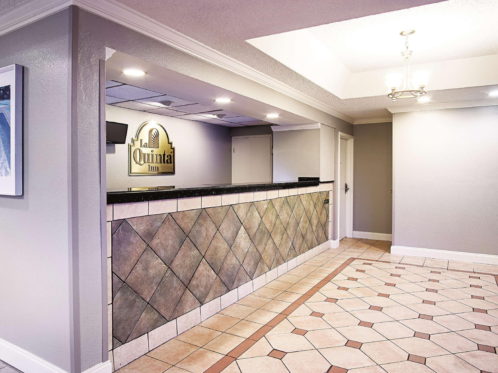 La Quinta Inn By Wyndham West Palm Beach - Florida Turnpike Century Village  Exteriör bild