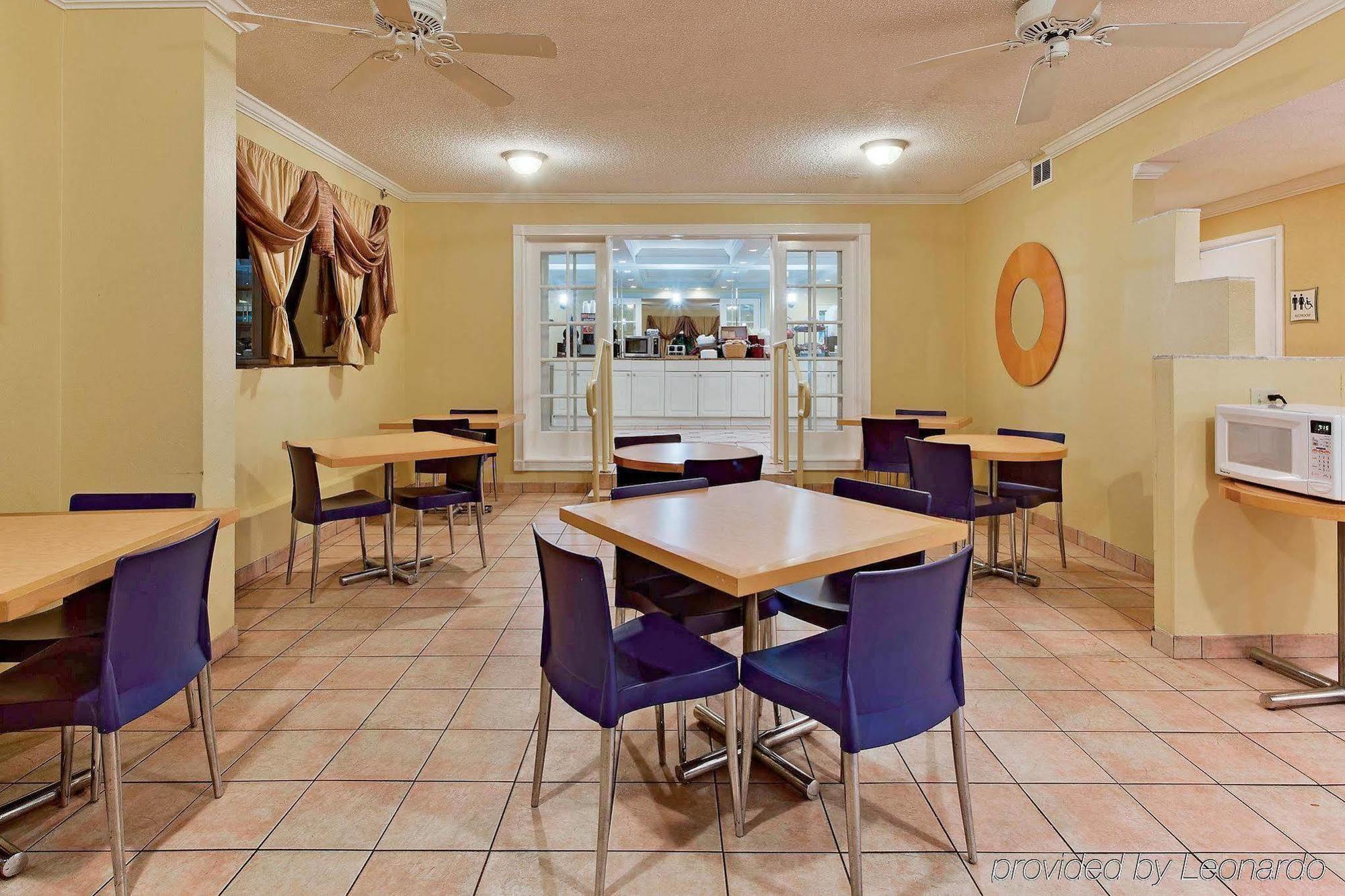 La Quinta Inn By Wyndham West Palm Beach - Florida Turnpike Century Village  Exteriör bild