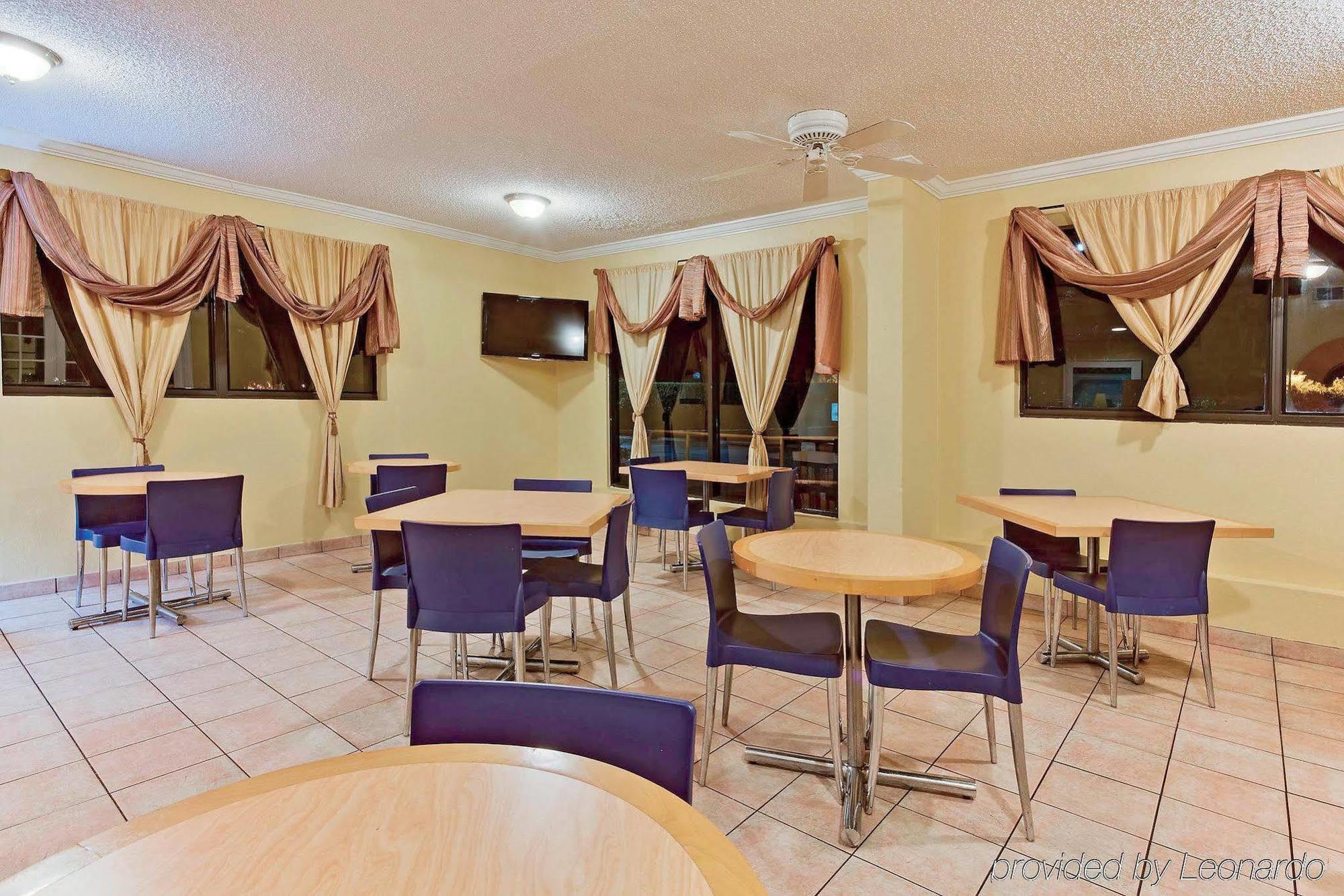 La Quinta Inn By Wyndham West Palm Beach - Florida Turnpike Century Village  Exteriör bild